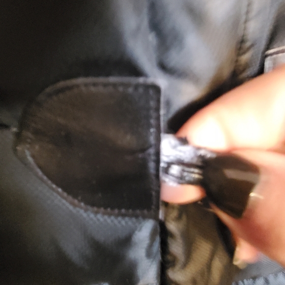 LANDS END QUILTED PARKER PUFFER. LARGE. BLACK. FAUX FUR HOOD. - Picture 4 of 14